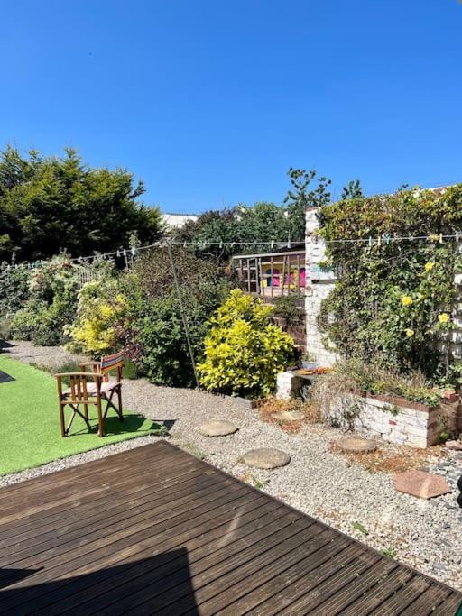 Lovely, Sunny House, By The & Centre!