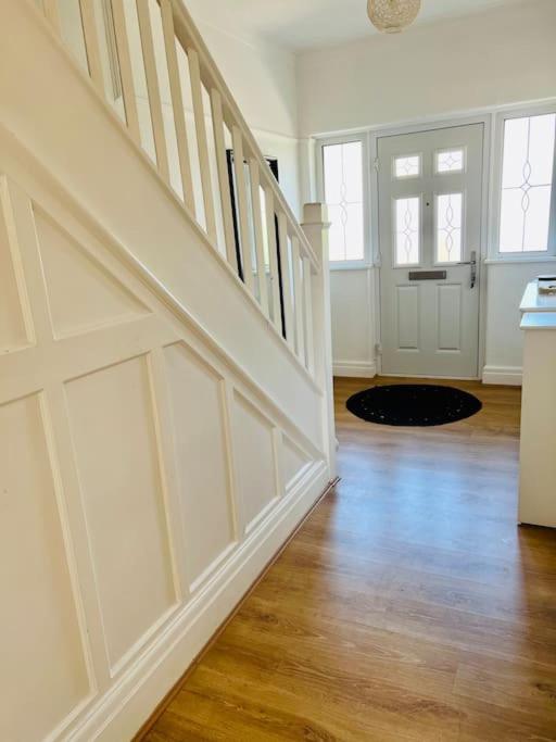 Lovely, Sunny House, By The & Centre! Holiday home
