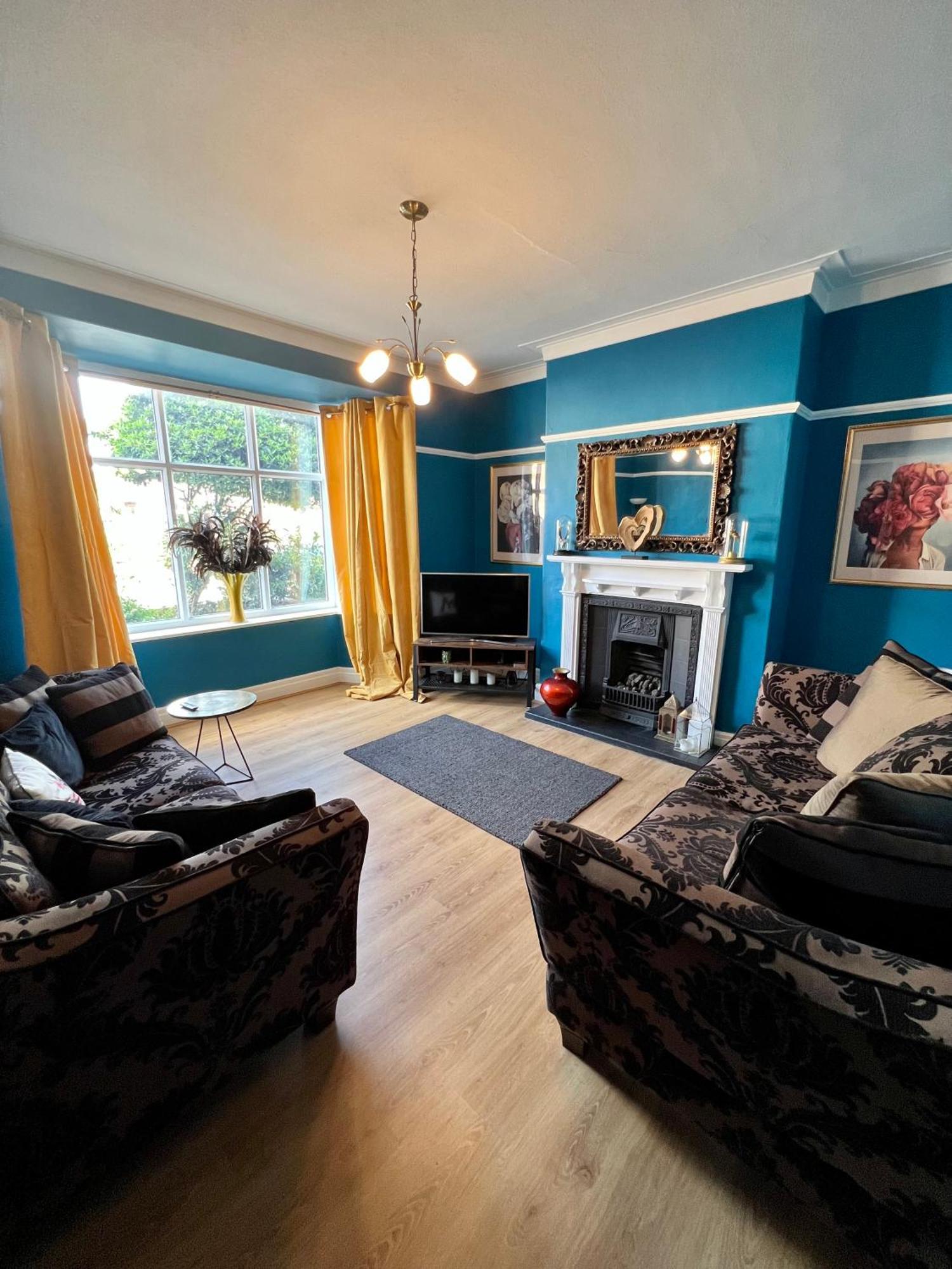 Lovely, Sunny House, By The & Centre! Lytham St Annes